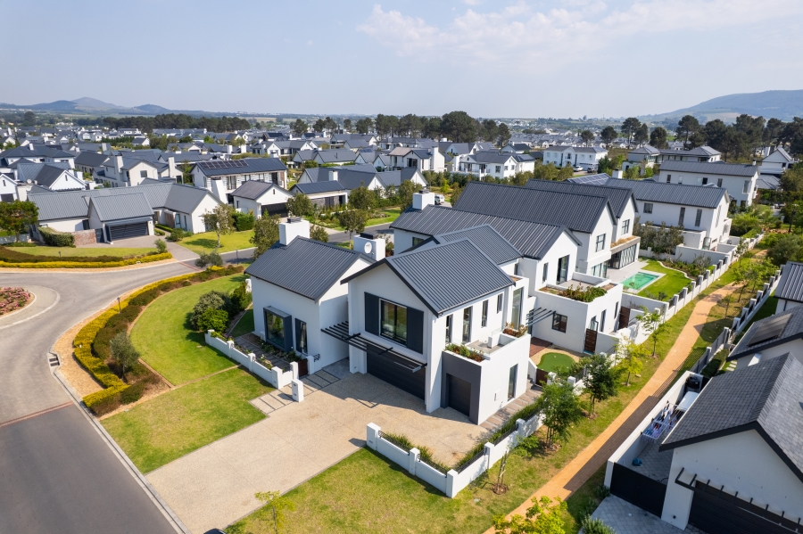 5 Bedroom Property for Sale in Val De Vie Estate Western Cape